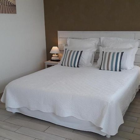 Bed and Breakfast Les Sables Santec Exterior foto